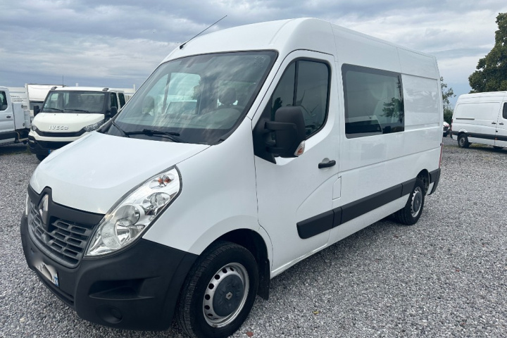 RENAULT MASTER CABINE APPROFONDIE