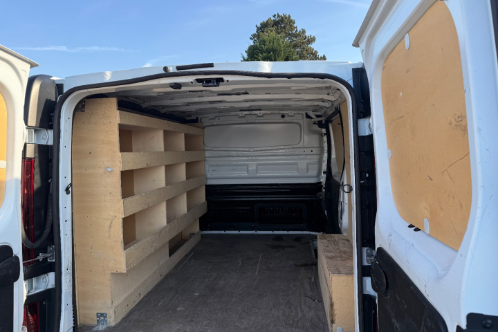 RENAULT TRAFIC FOURGON