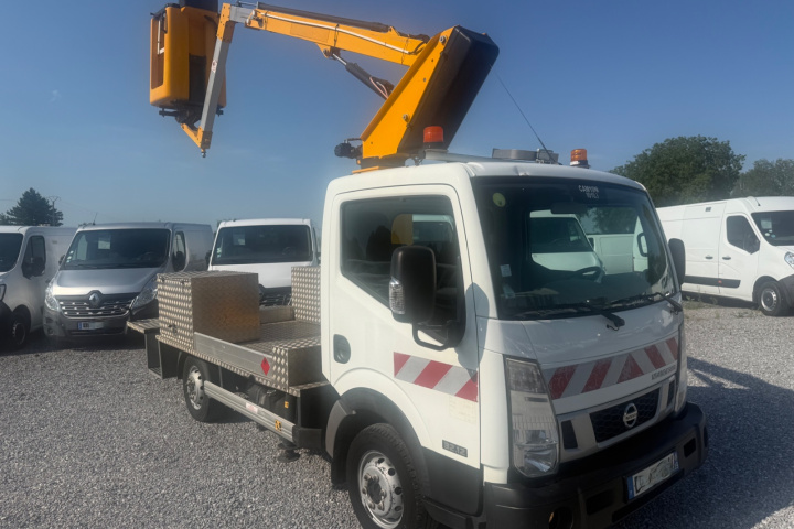 NISSAN CABSTAR NT400 CHASSIS CABINE