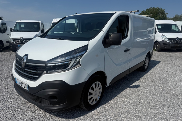 RENAULT TRAFIC CABINE APPROFONDIE