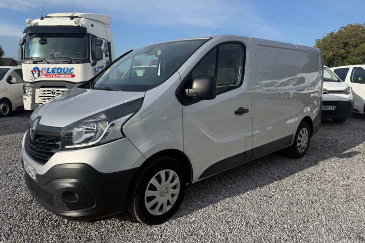 RENAULT TRAFIC FOURGON